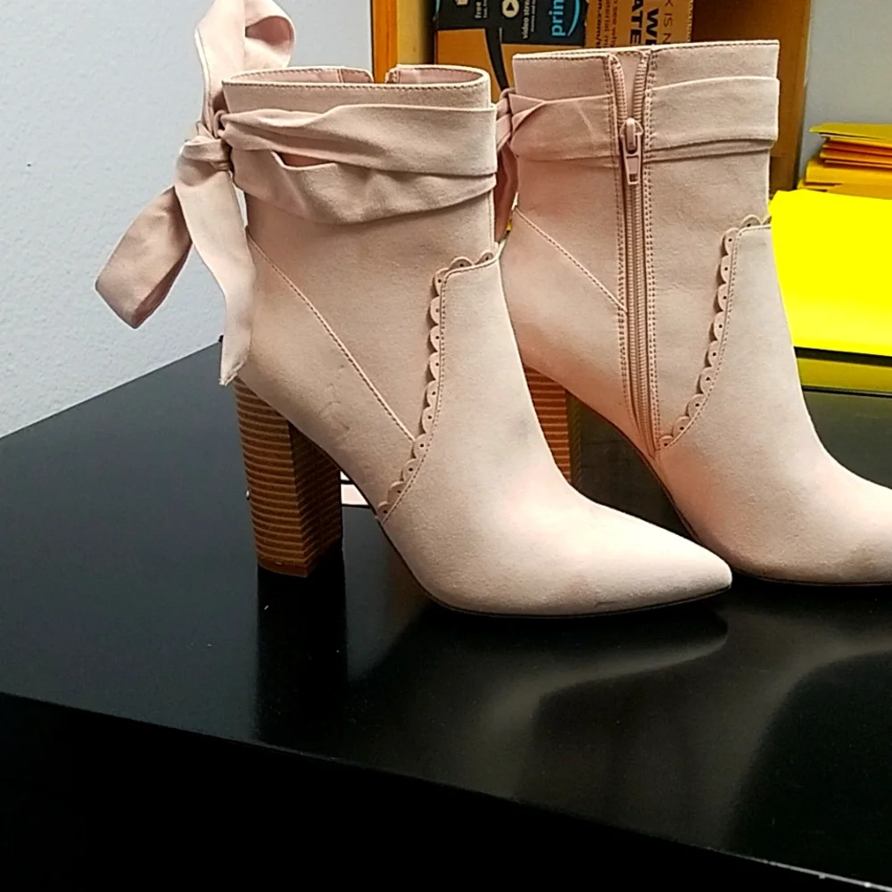 Suede booties Justfabulous NWT - Picture 1 of 4